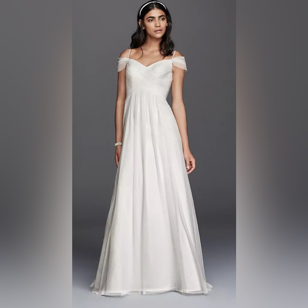 Elegant White wedding  Gown
